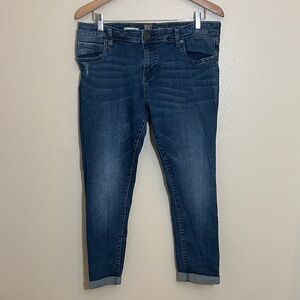 Kut from the Kloth Katy Boyfriend Ankle Jeans